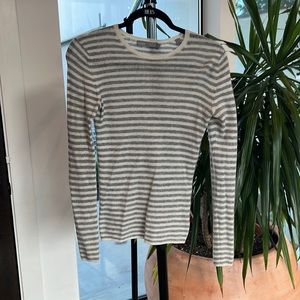Vince Long Sleeve 100% Cashmere Sweater